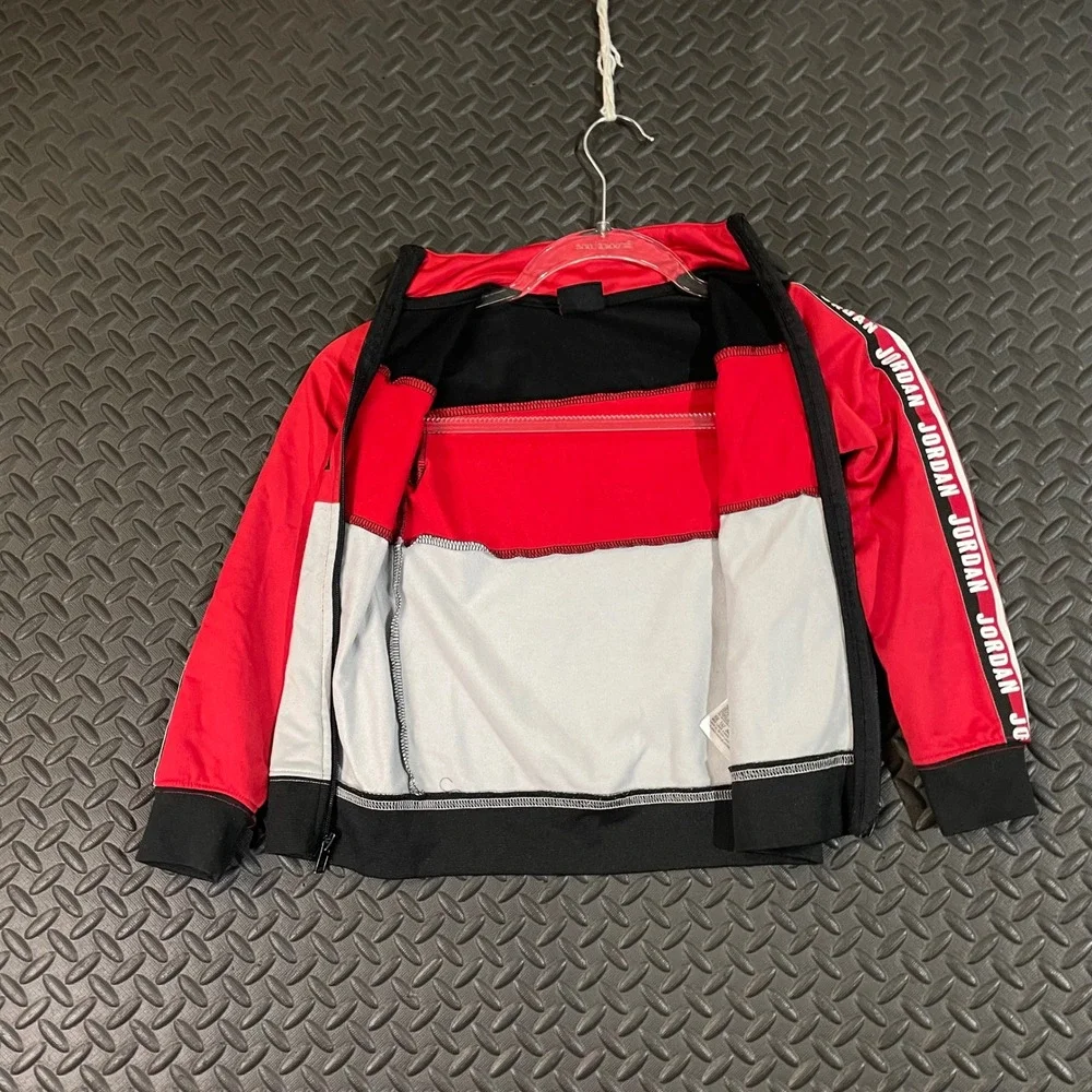 Air Jordan Red Black Gray Athletic Full Zip Track Jacket Kids Youth‎ Size Small
